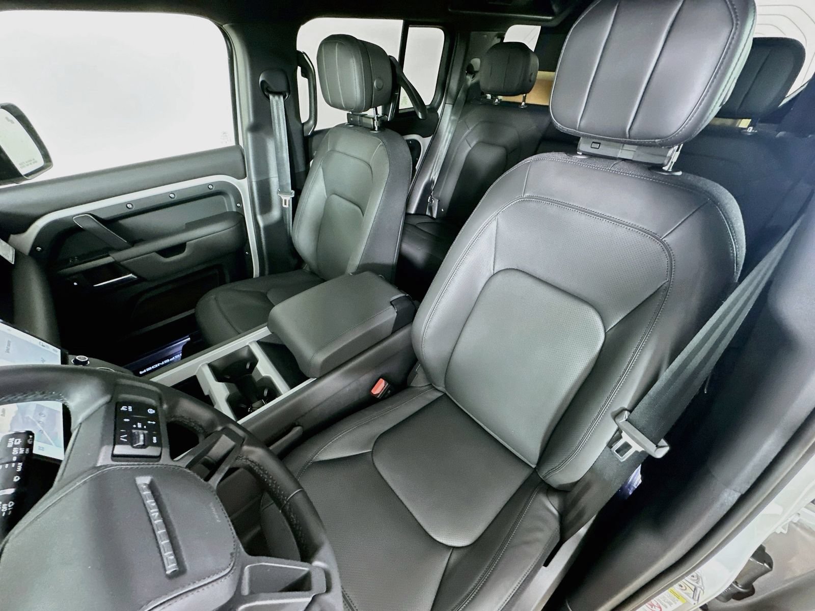 New 2026 Land Rover Defender 110 X AWD/4WD image 34