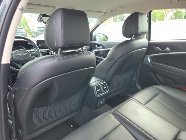 Certified 2023 Genesis G70 2.0T RWD image 8