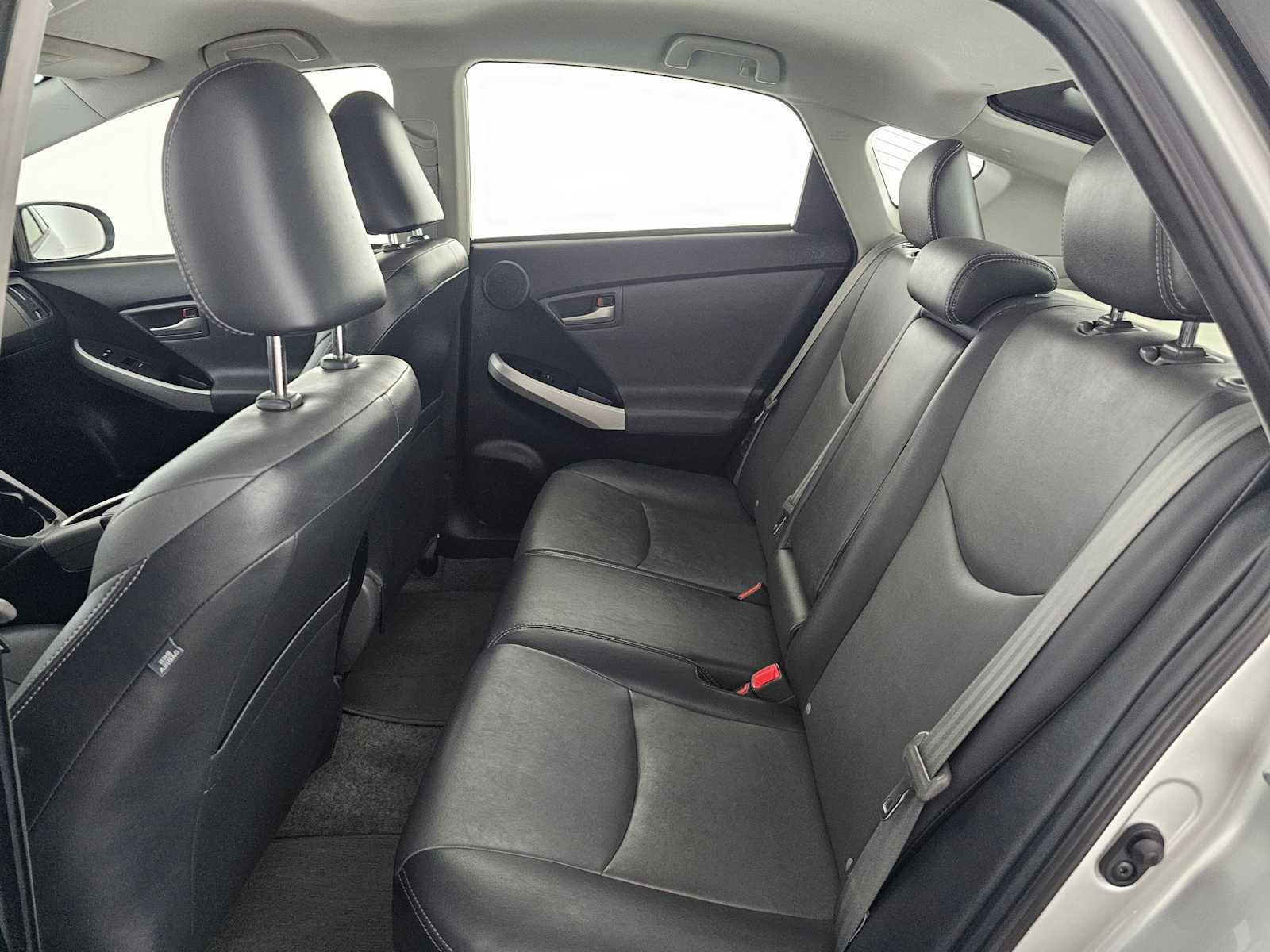 Used 2015 Toyota Prius Prime Advanced FWD image 17