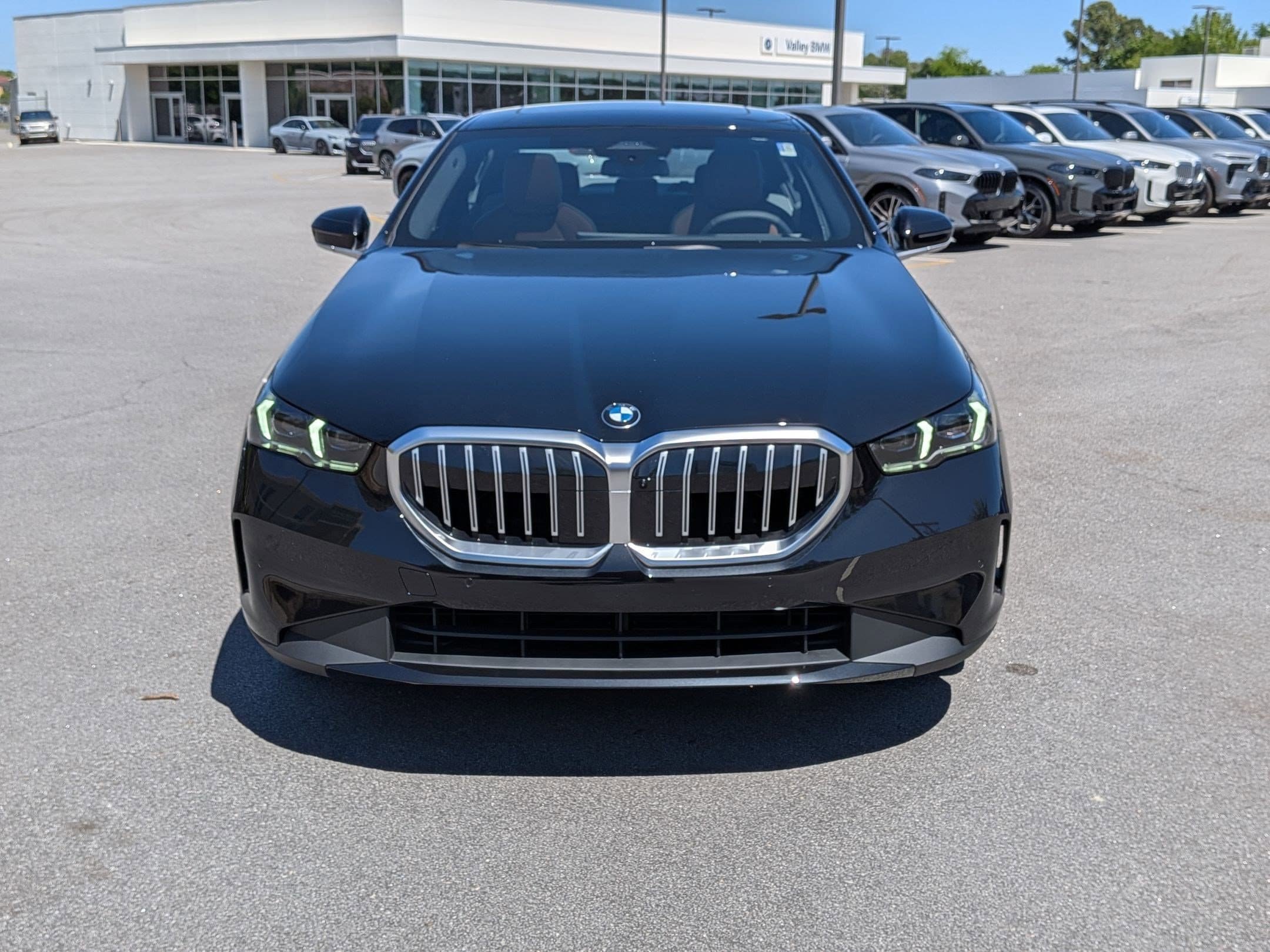 New 2026 BMW 530i xDrive w/ Premium Package AWD/4WD image 8