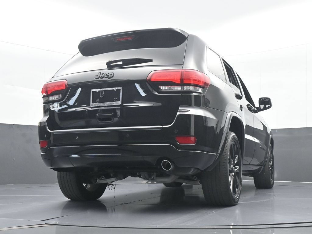 Used 2020 Jeep Grand Cherokee Altitude RWD image 60