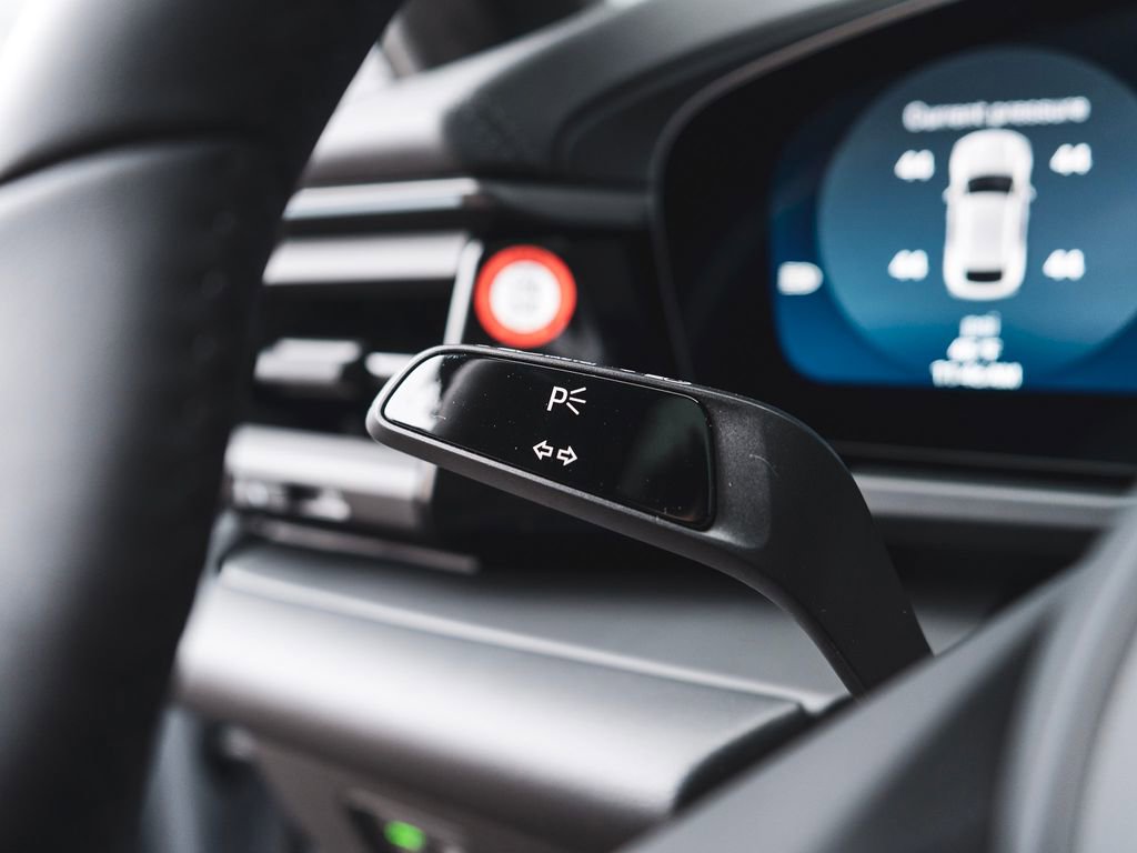 New 2025 Porsche Macan Turbo Electric image 20