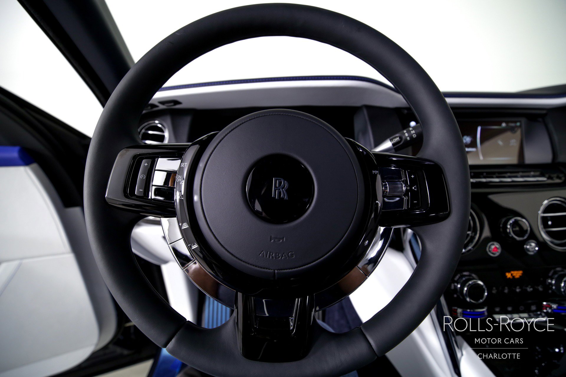 Used 2024 Rolls-Royce Cullinan AWD/4WD image 14
