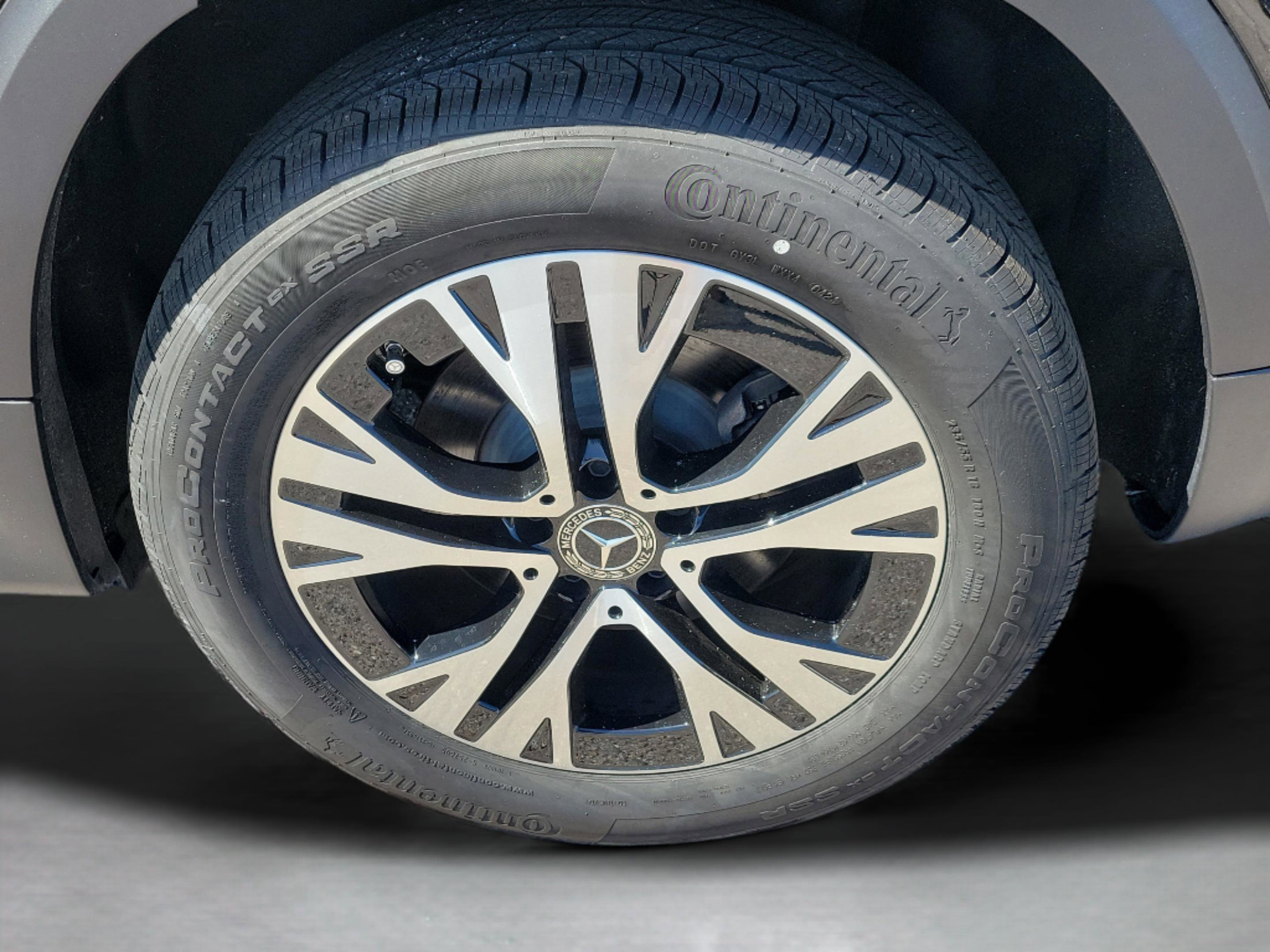 Certified 2025 Mercedes-Benz GLB 250 image 29