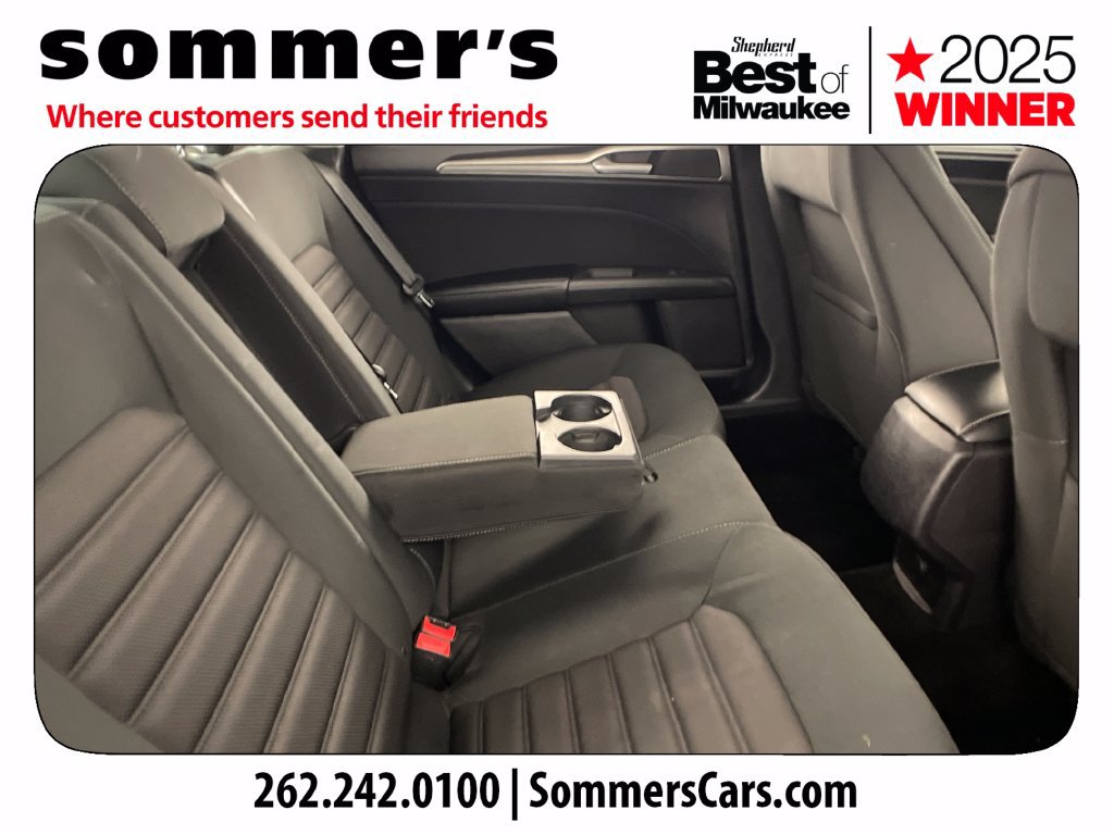 Used 2018 Ford Fusion SE FWD image 25