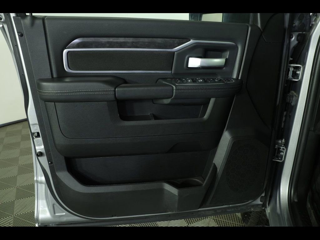 Used 2024 RAM 2500 Big Horn w/ Sport Appearance Package AWD/4WD image 24
