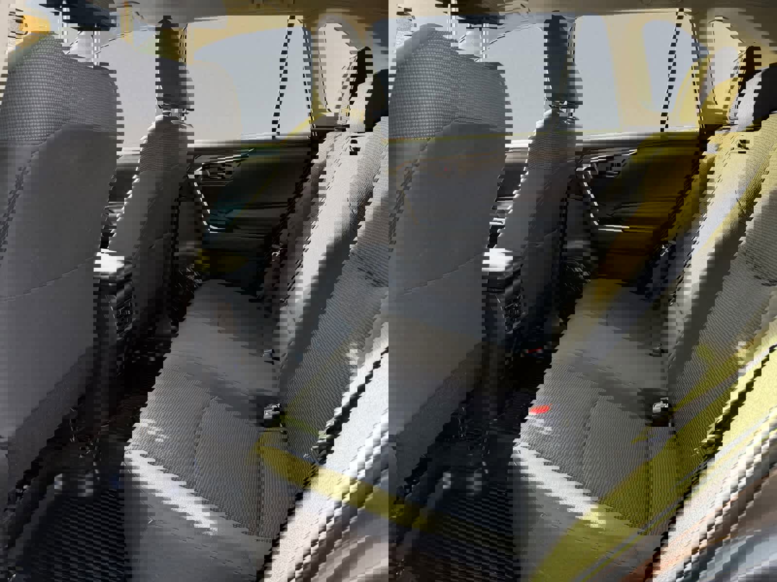 Used 2023 Toyota RAV4 LE image 18