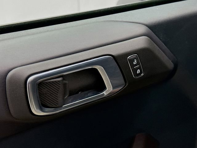 Used 2024 Ford Bronco Badlands image 18