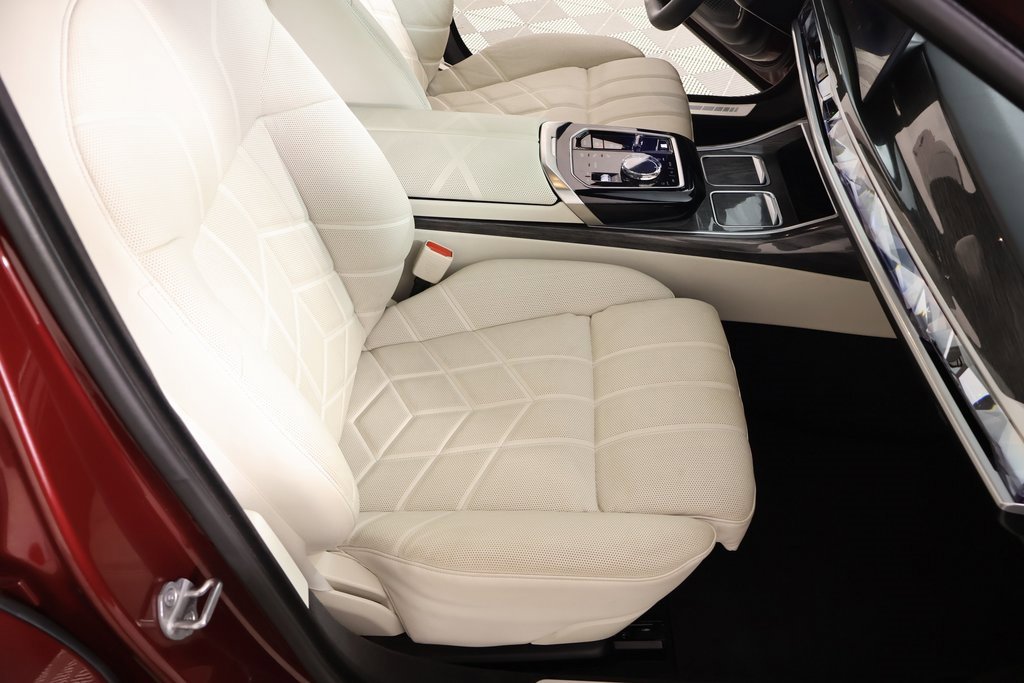 Used 2024 BMW 760i xDrive 760i xDrive image 14