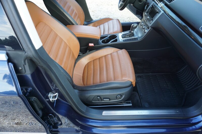 Used 2014 Volkswagen CC Executive FWD image 29