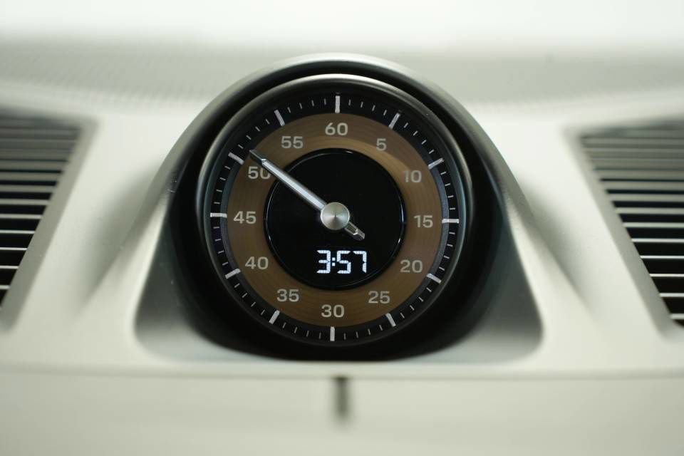 Certified 2025 Porsche Cayenne GTS image 37