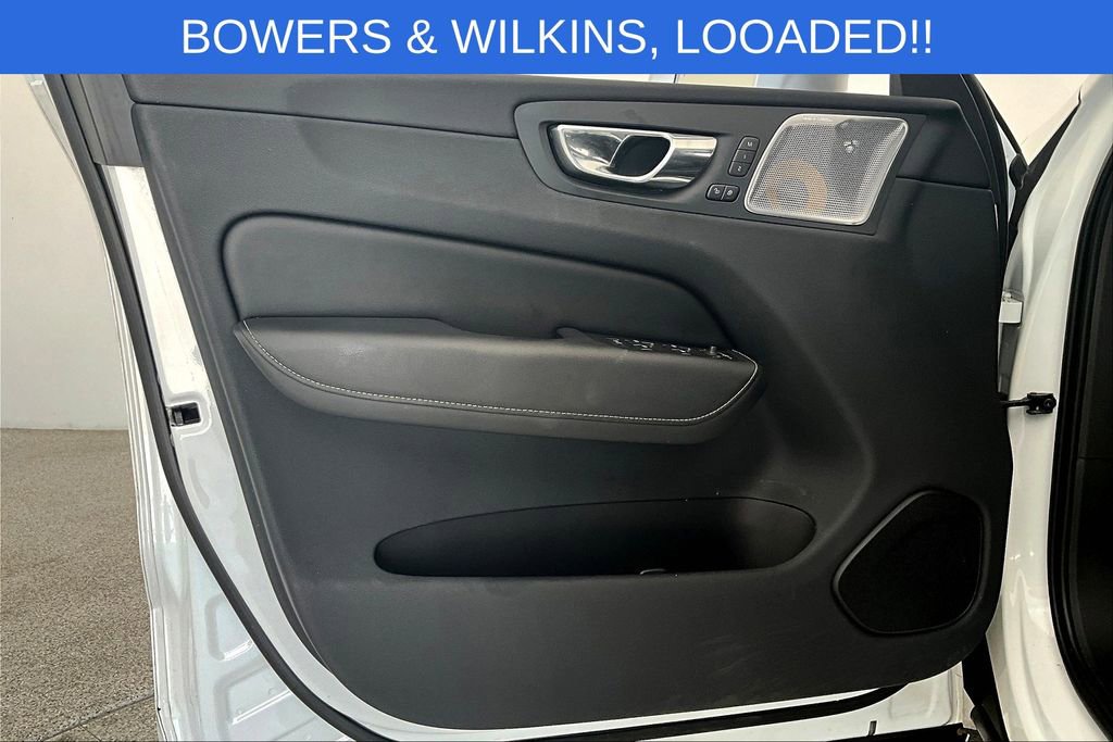 Used 2018 Volvo XC60 T6 R-Design w/ Convenience Package image 23