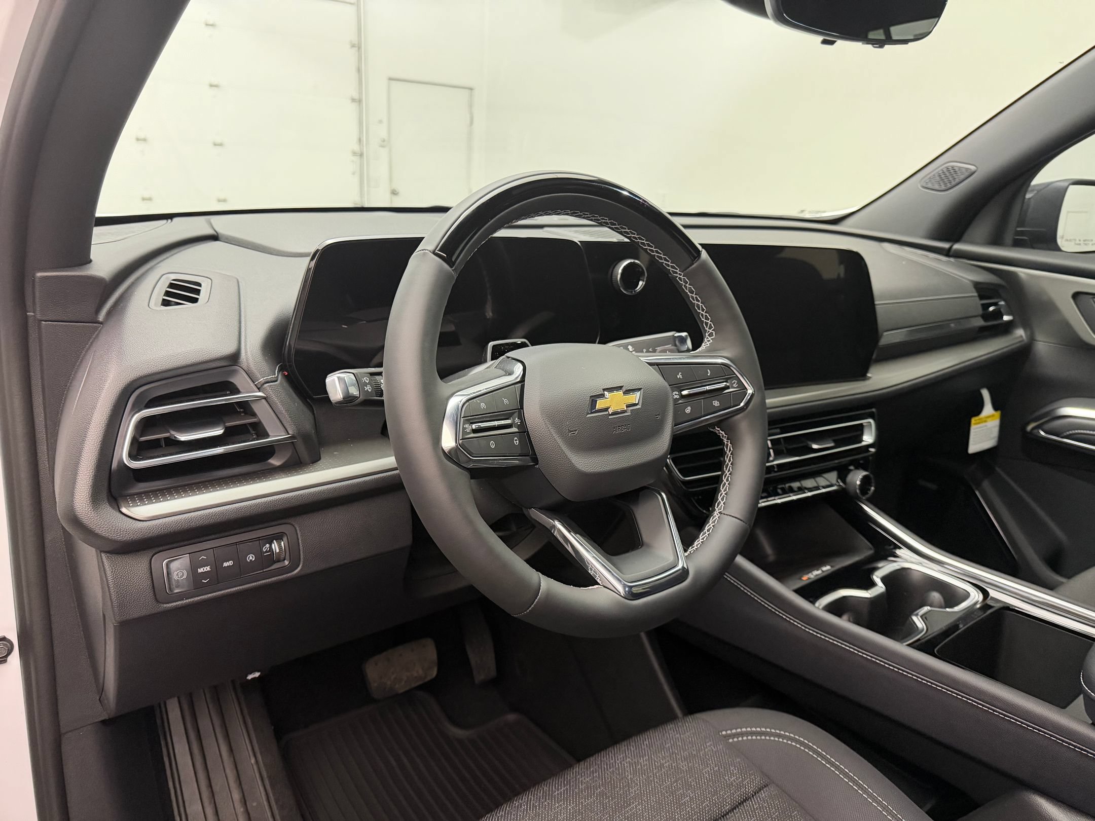 New 2026 Chevrolet Traverse LT w/ Enhanced Driving Package AWD/4WD image 4