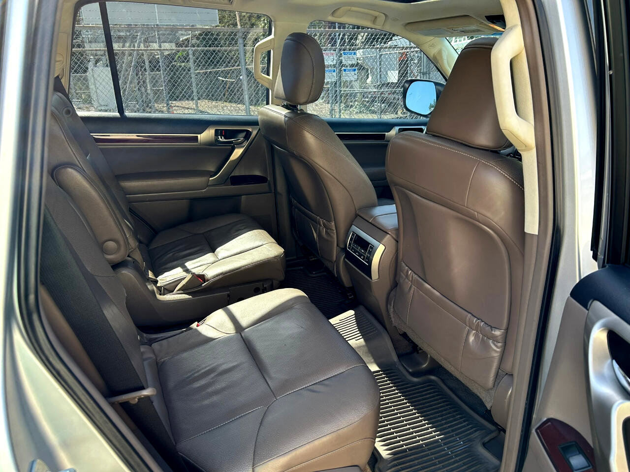 Used 2019 Lexus GX 460 Premium image 16