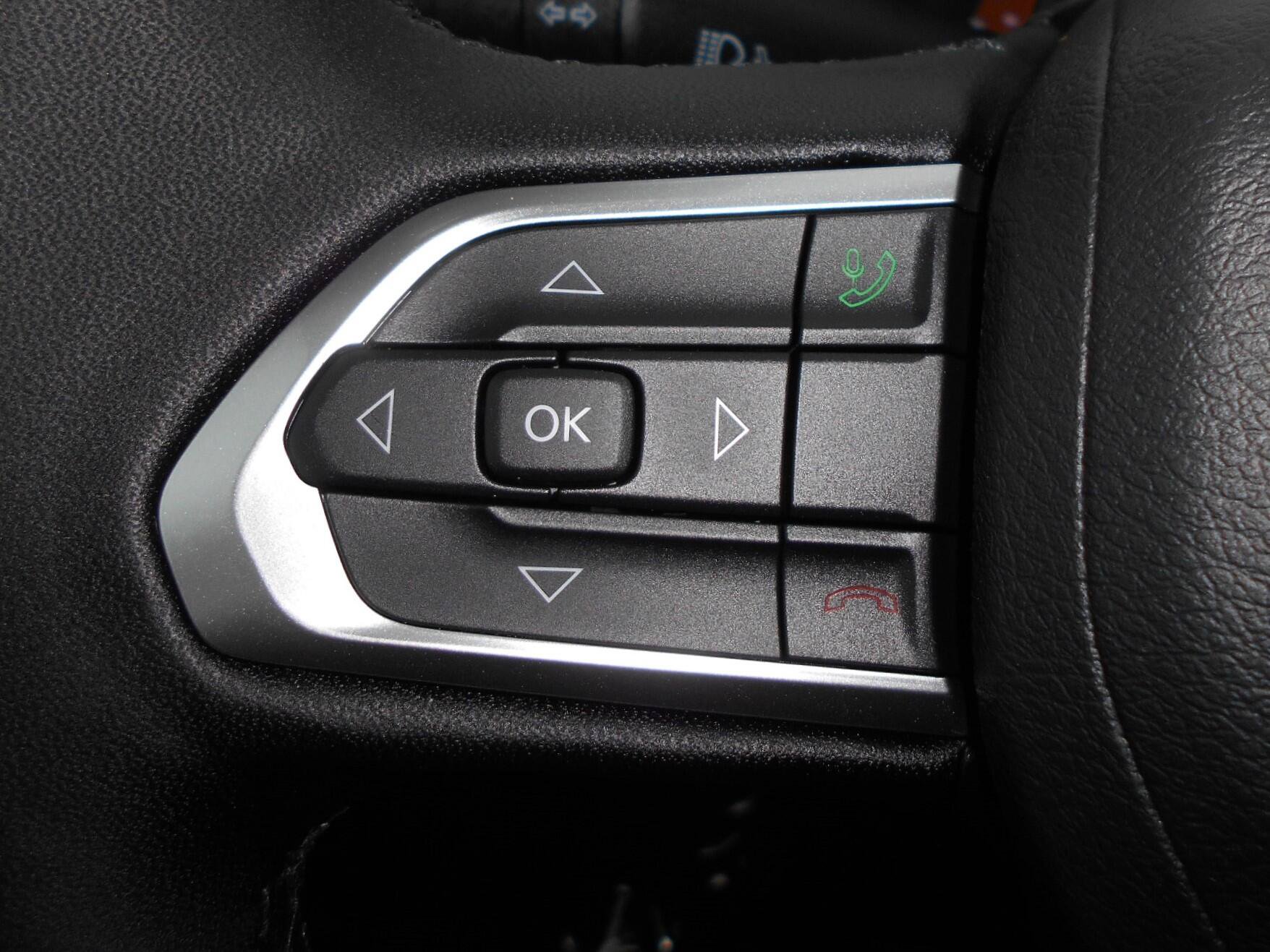 Certified 2024 Jeep Compass Limited AWD/4WD image 15