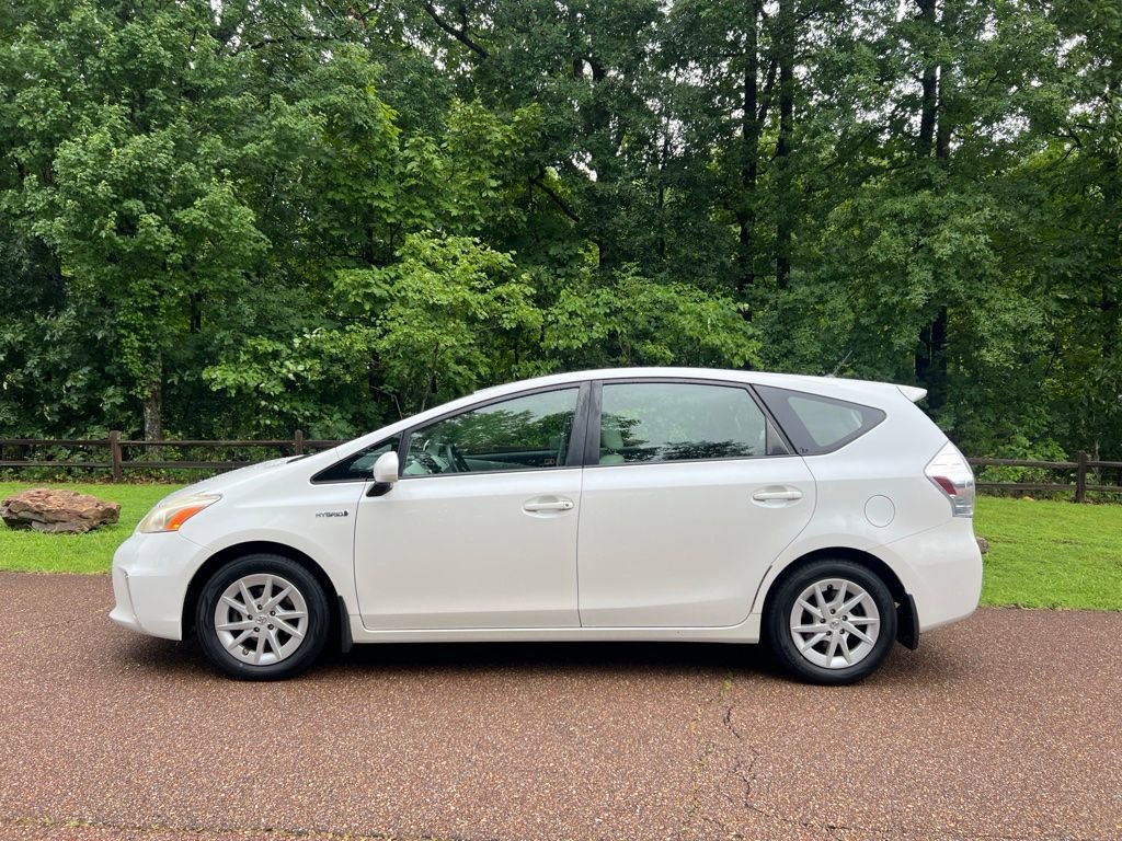 Used 2012 Toyota Prius V Two FWD image 5