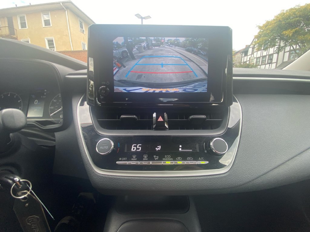 Used 2024 Toyota Corolla LE FWD image 21