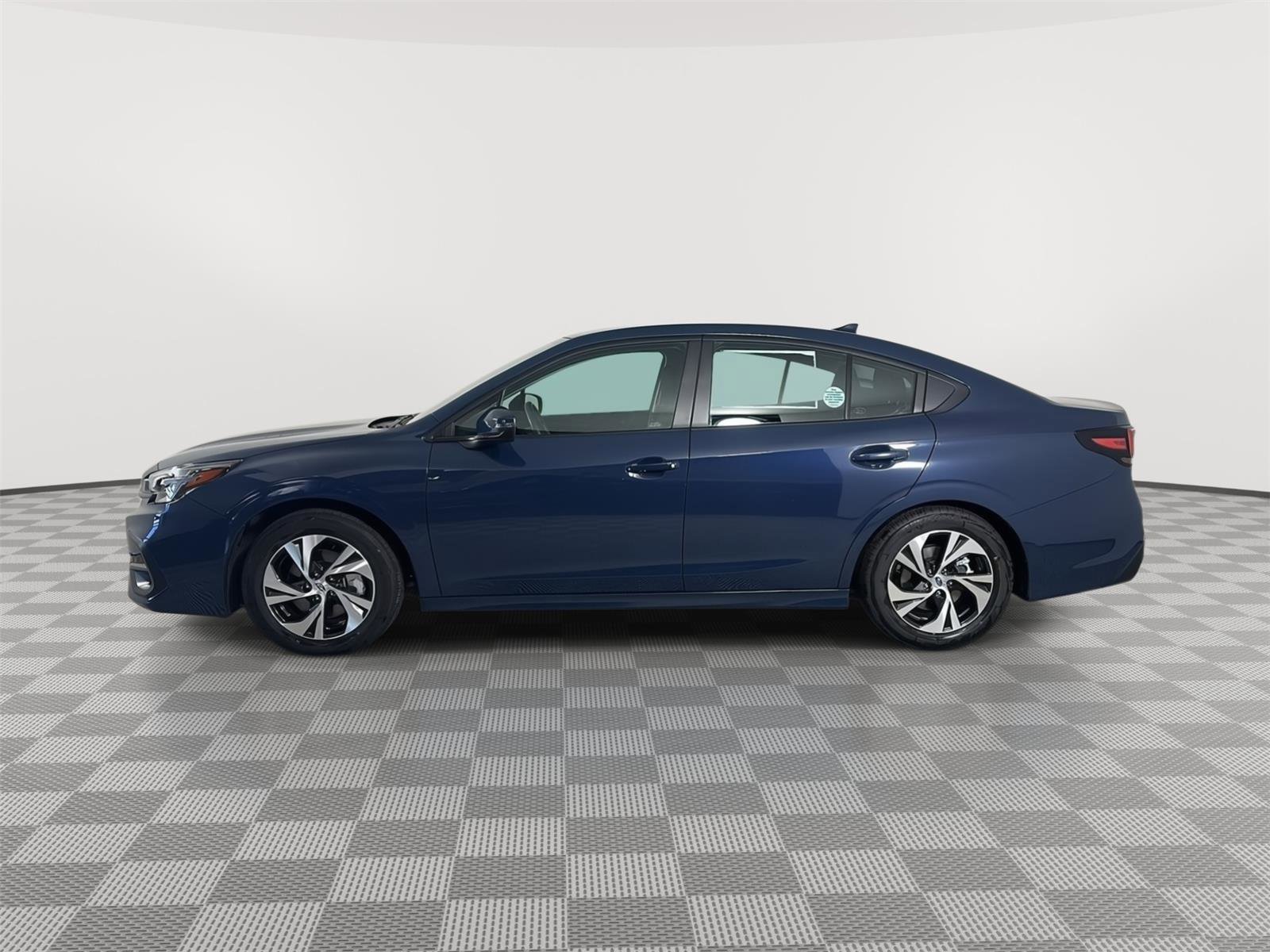 Used 2025 Subaru Legacy Premium w/ Popular Package #1A AWD/4WD image 4
