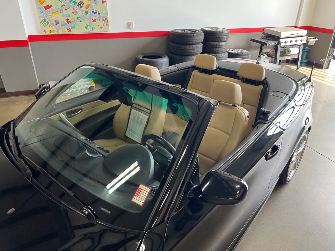 Used 2013 BMW 135i Convertible image 33