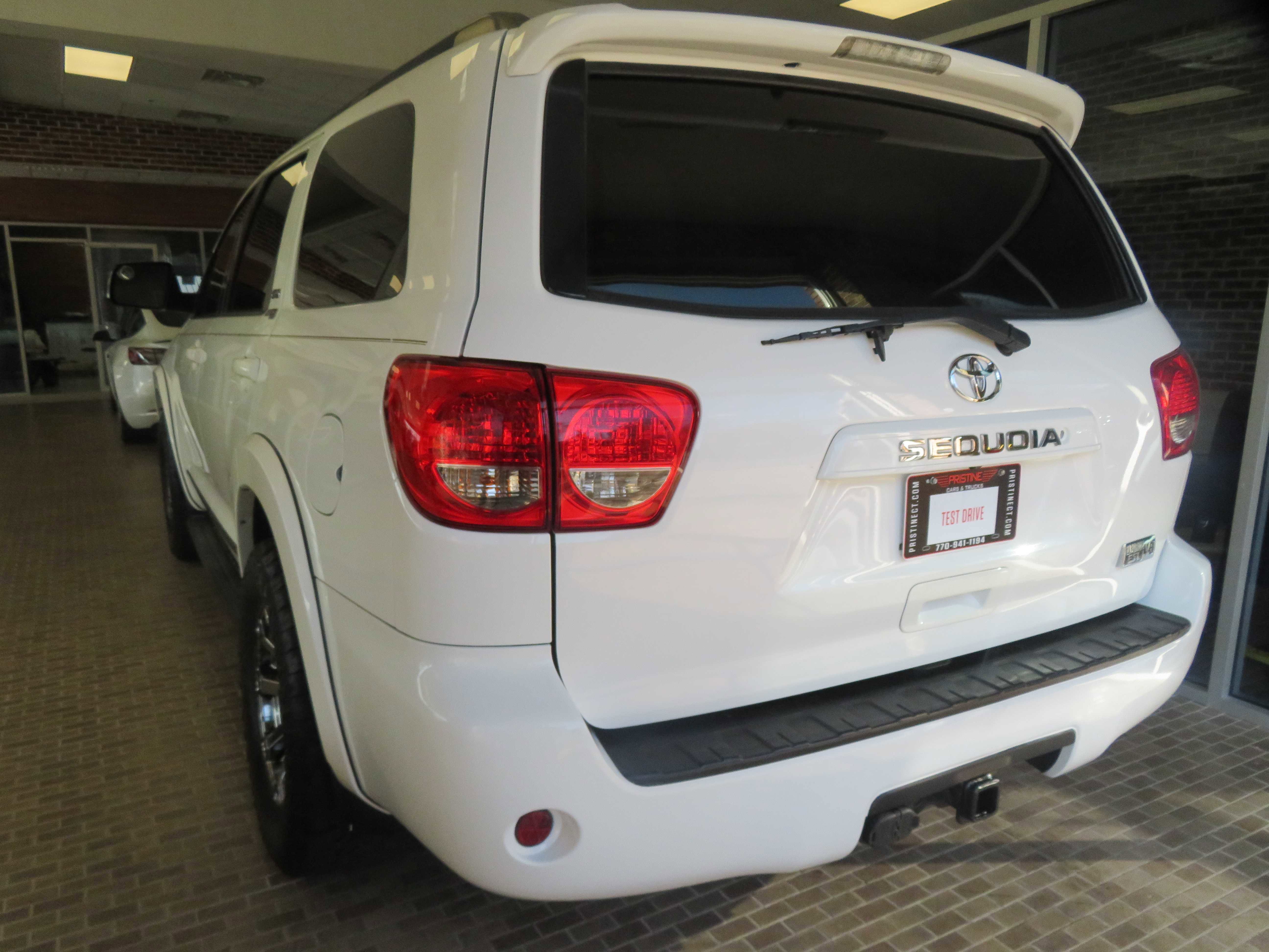 Used 2015 Toyota Sequoia SR5 w/ Premium Package image 77