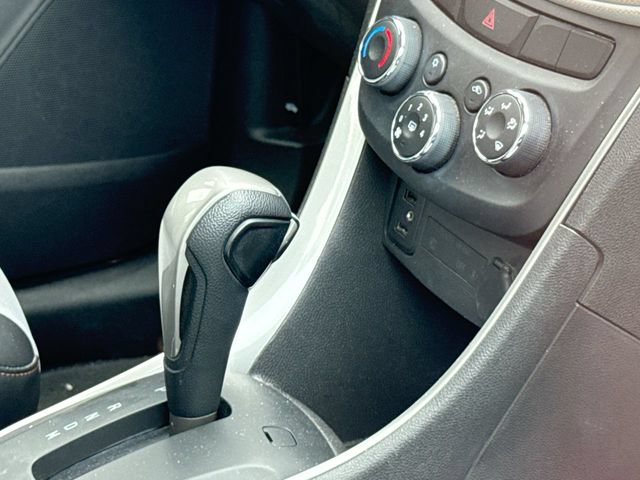Used 2018 Chevrolet Trax LT w/ Driver Confidence Package FWD image 14