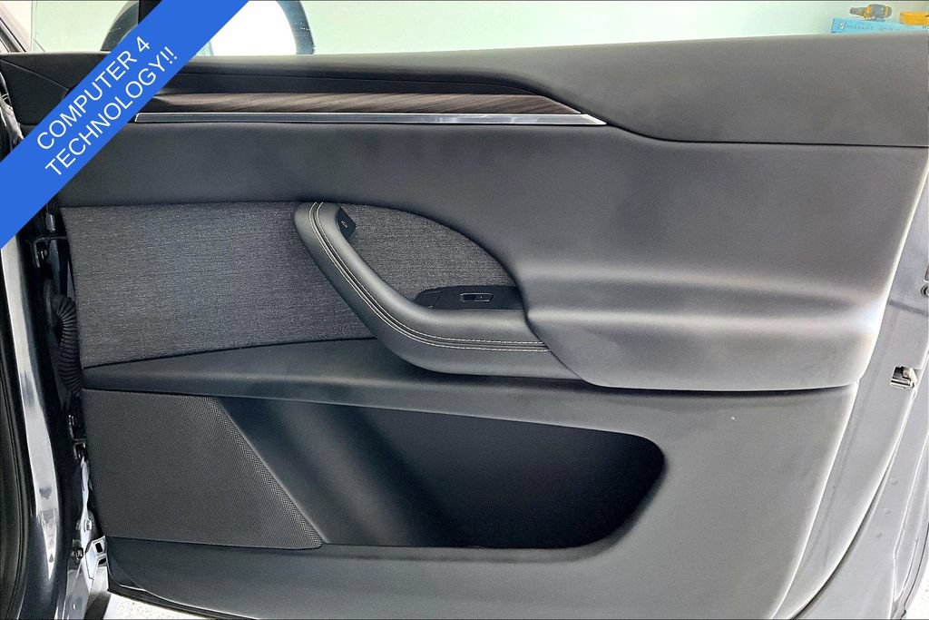 Used 2023 Tesla Model X AWD/4WD image 16