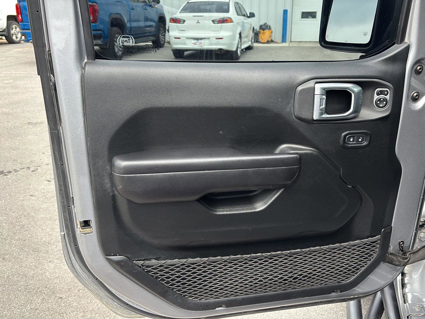 Used 2021 Jeep Wrangler Unlimited Rubicon w/ LED Lighting Group image 15