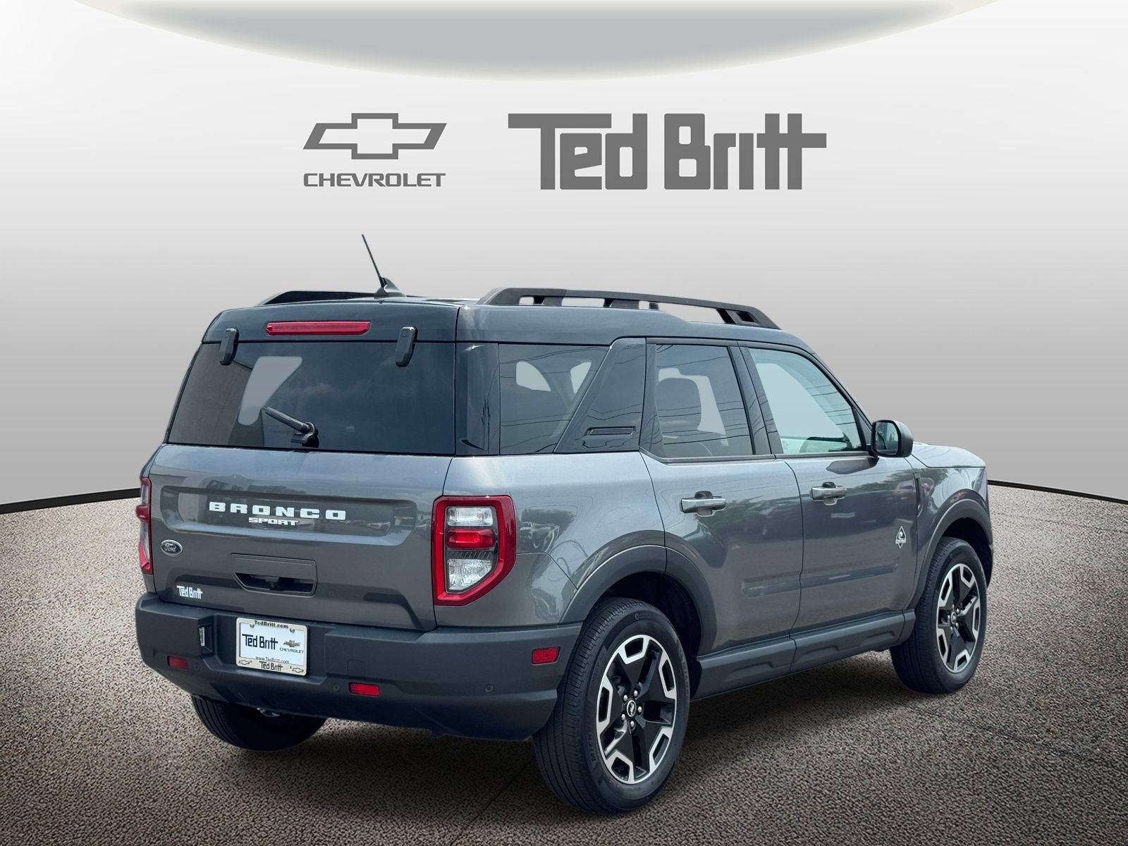 Used 2024 Ford Bronco Sport Outer Banks w/ Tech Package AWD/4WD image 4