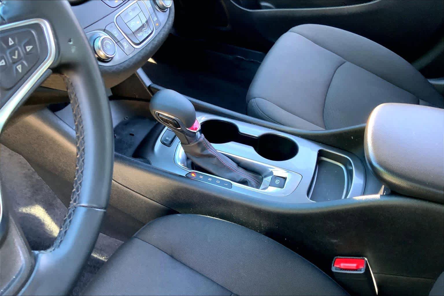 Used 2024 Chevrolet Malibu RS FWD image 16