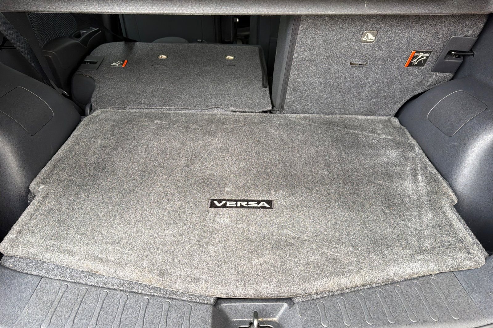 Used 2016 Nissan Versa Note FWD image 16
