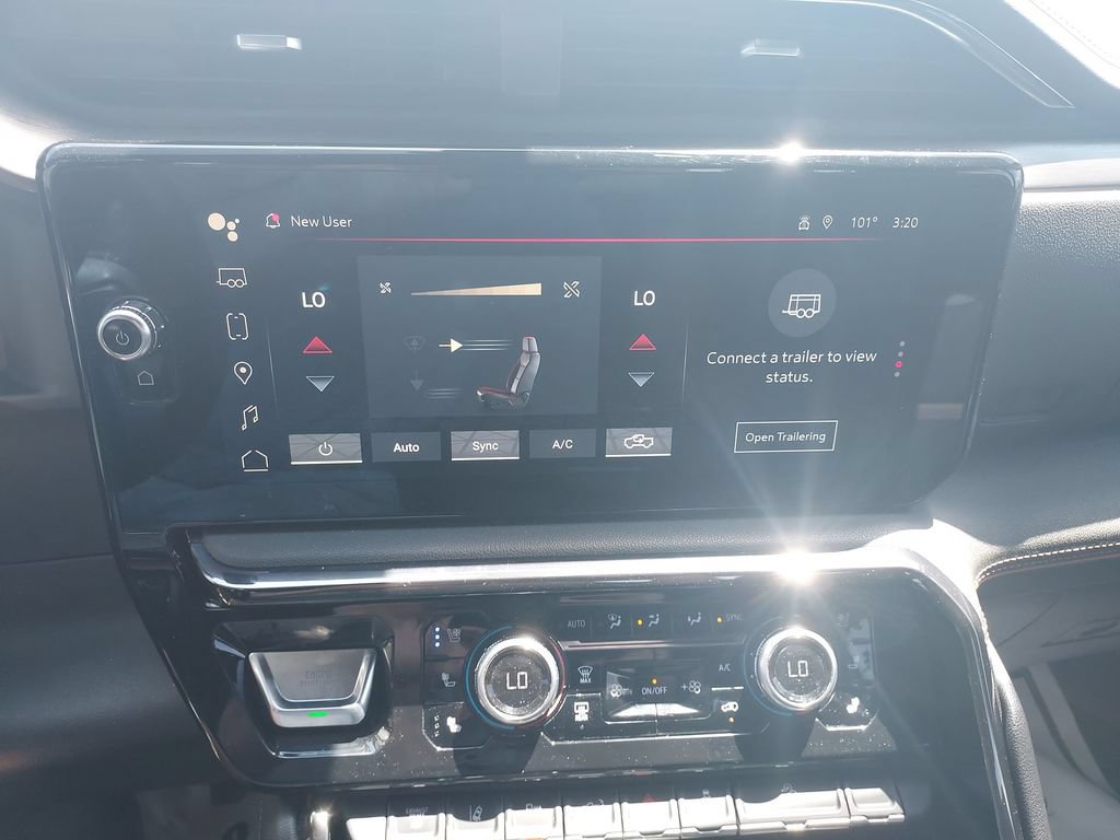 Used 2024 GMC Sierra 2500 AT4 w/ Technology Package AWD/4WD image 24