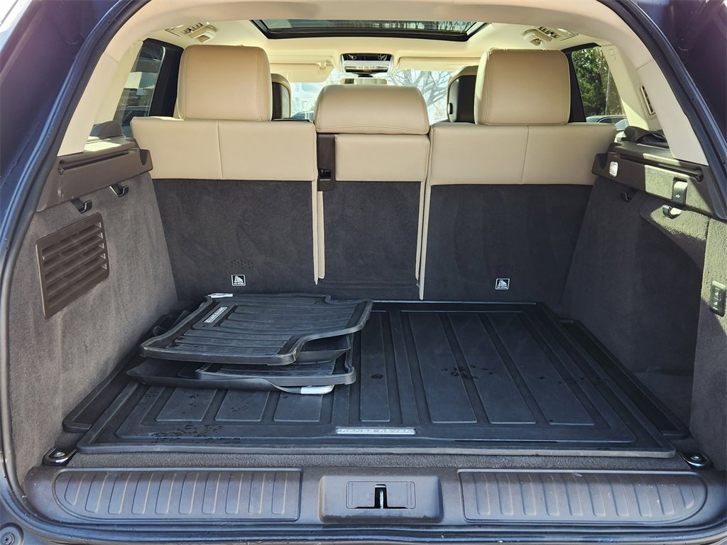 Used 2020 Land Rover Range Rover Sport HSE Dynamic image 12