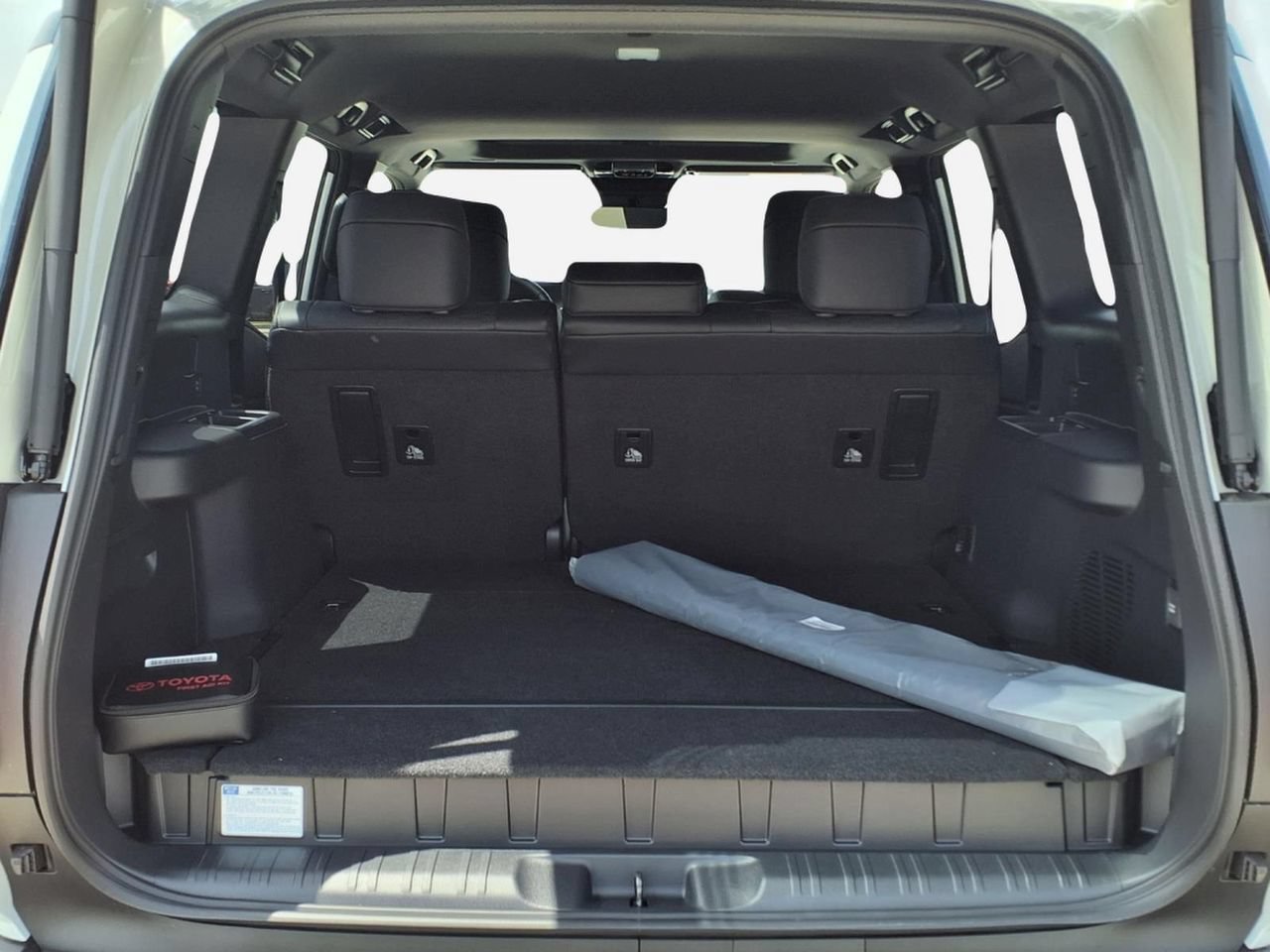 New 2027 Toyota Land Cruiser w/ Premium Package AWD/4WD image 5