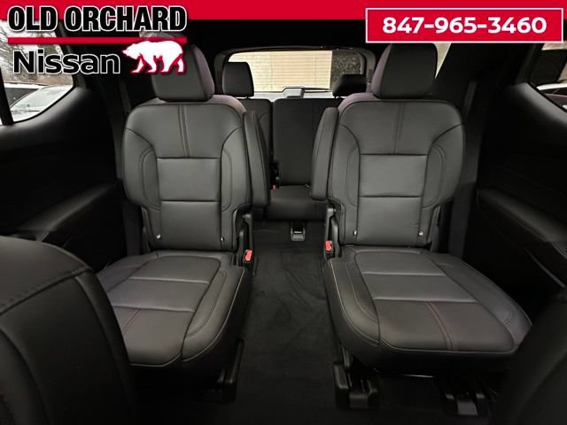 Used 2023 Chevrolet Traverse RS AWD/4WD image 12