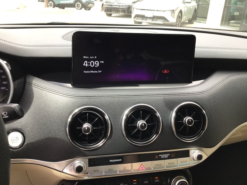 Used 2023 Kia Stinger GT-Line w/ Sun & Sound Package AWD/4WD image 9