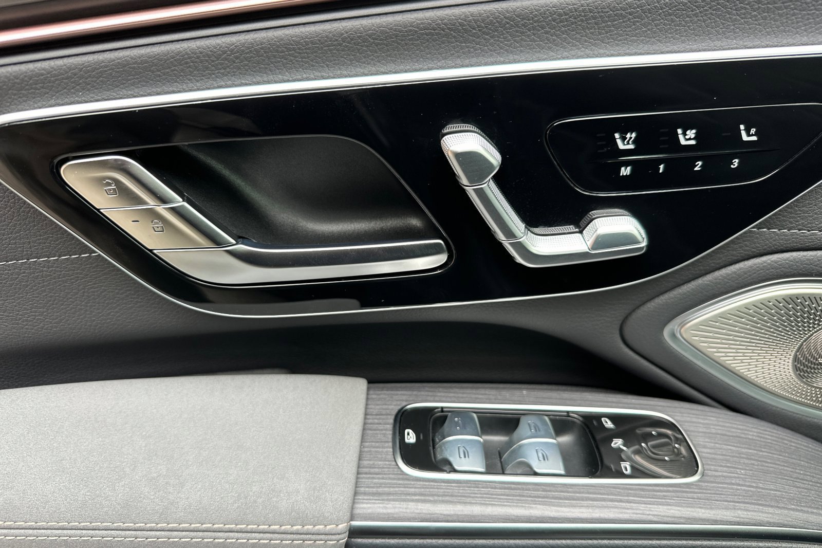 Certified 2025 Mercedes-Benz EQS 450+ 4MATIC Sedan image 12