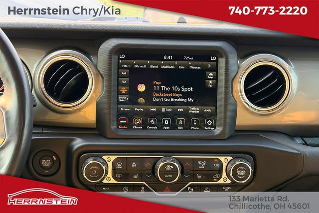 Used 2022 Jeep Wrangler Unlimited Sahara w/ LED Lighting Group AWD/4WD image 9