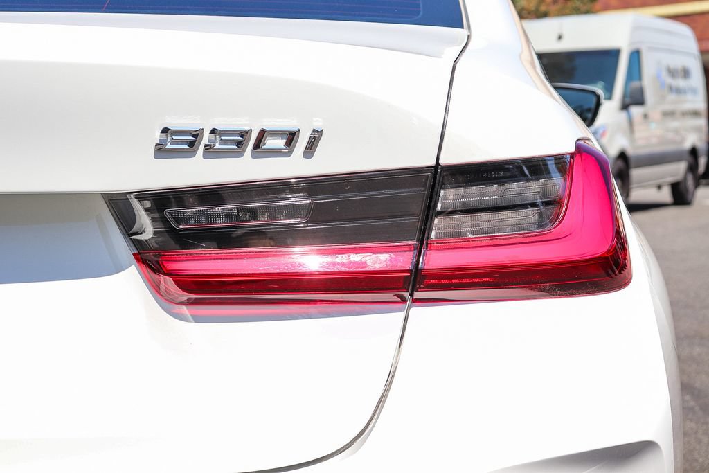 Certified 2023 BMW 330i Sedan w/ Driving Assistance Package RWD image 7
