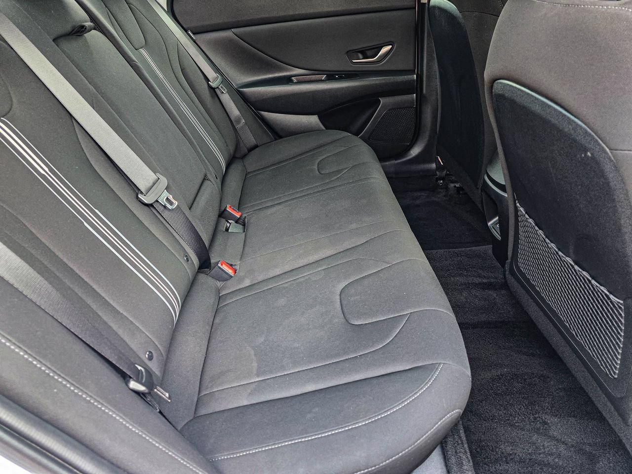 Used 2025 Hyundai Elantra SEL FWD image 36