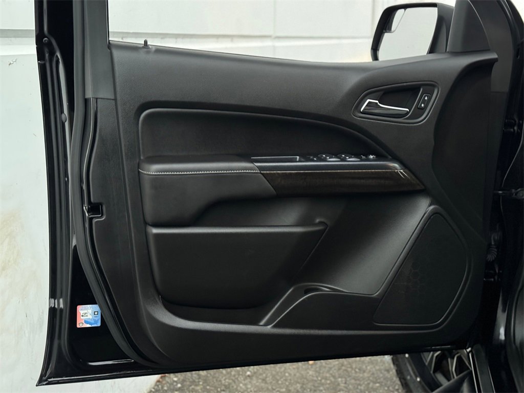 Used 2017 GMC Canyon SLT w/ Driver Alert Package image 10