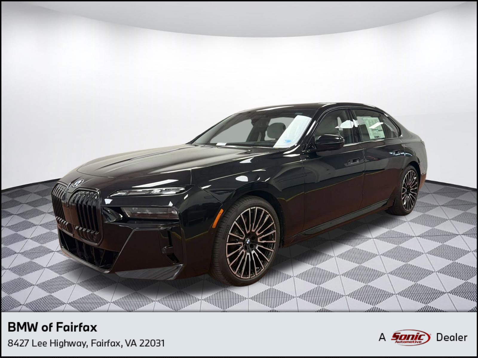 Used 2026 BMW i7 eDrive50 w/ Executive Package image 1