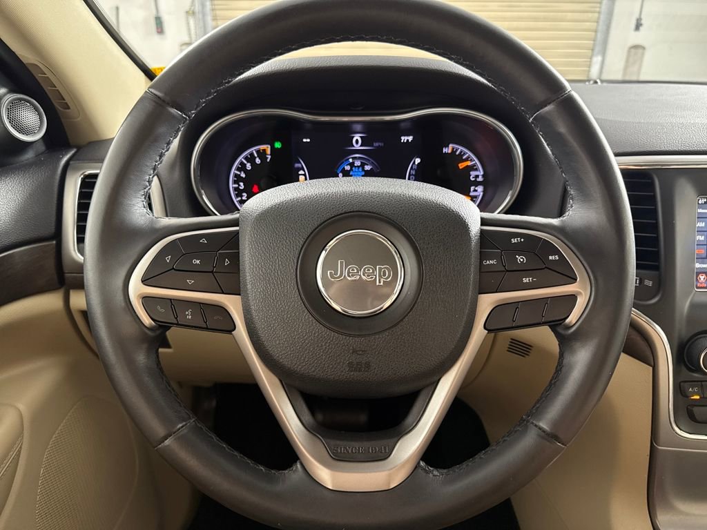 Used 2018 Jeep Grand Cherokee Laredo image 13