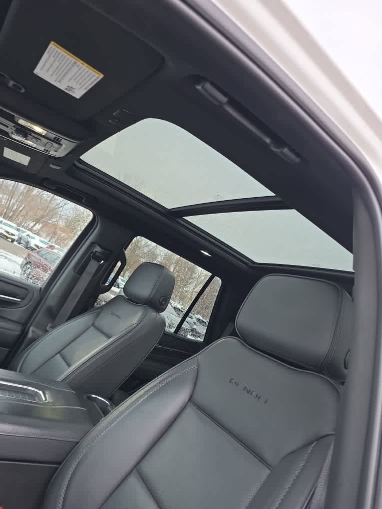 Used 2022 GMC Yukon Denali image 9