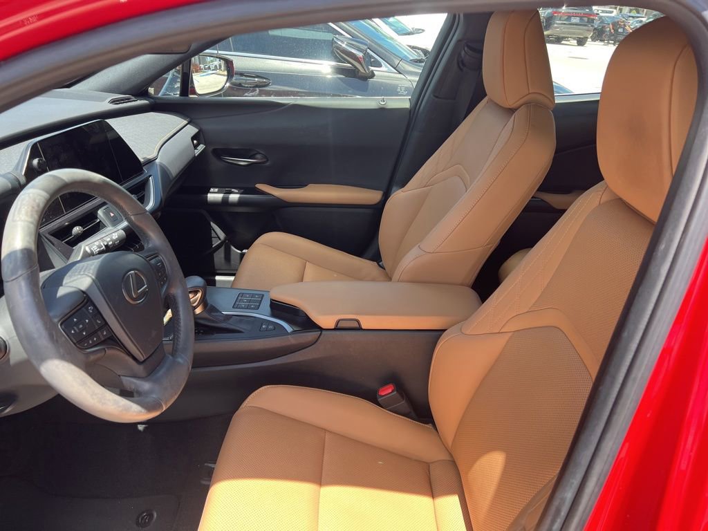 Used 2024 Lexus UX 250h FWD w/ Premium Package image 5