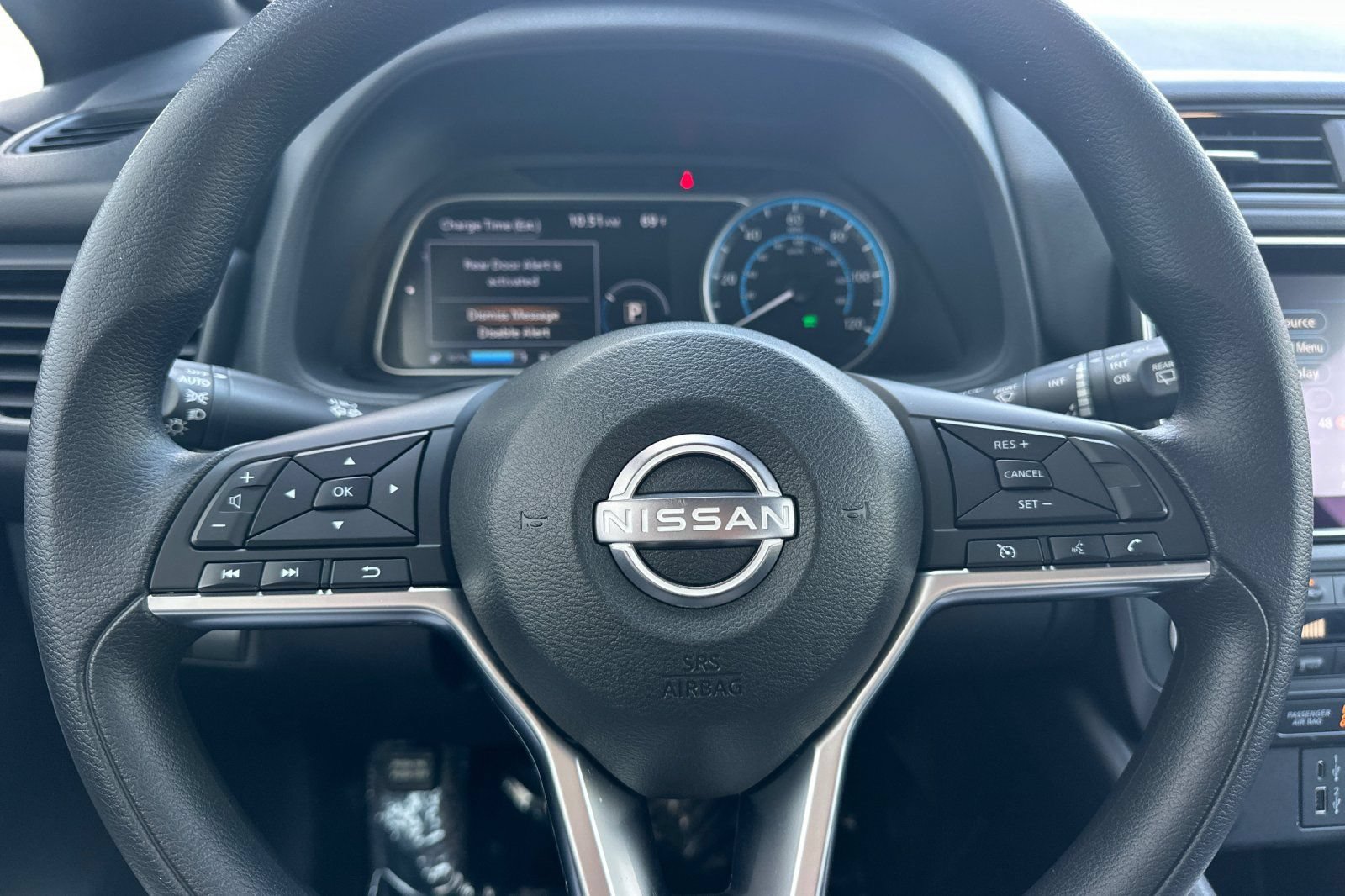 Certified 2025 Nissan Leaf S FWD image 26