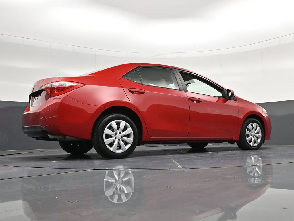 Used 2016 Toyota Corolla LE FWD image 32