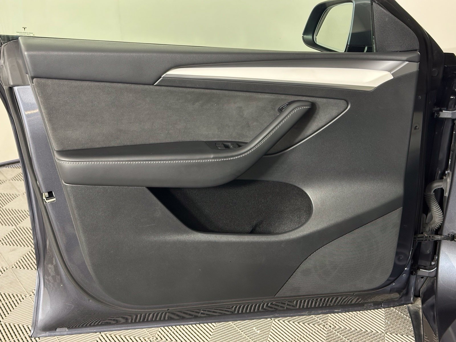 Used 2023 Tesla Model Y Performance AWD/4WD image 34