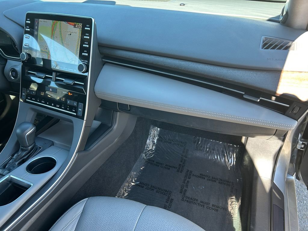 Used 2019 Toyota Avalon Limited image 26