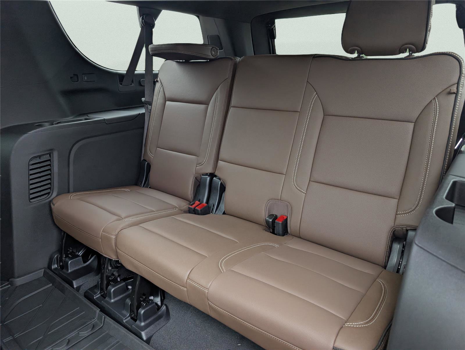 New 2026 Chevrolet Suburban High Country image 10