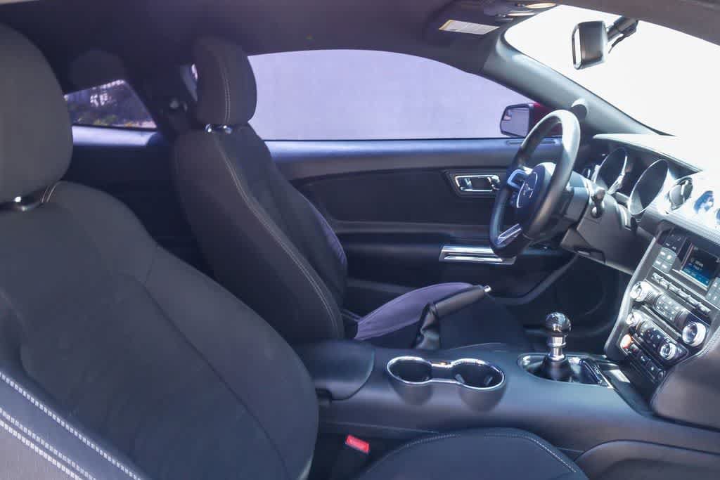 Used 2017 Ford Mustang GT w/ GT Performance Package RWD image 12